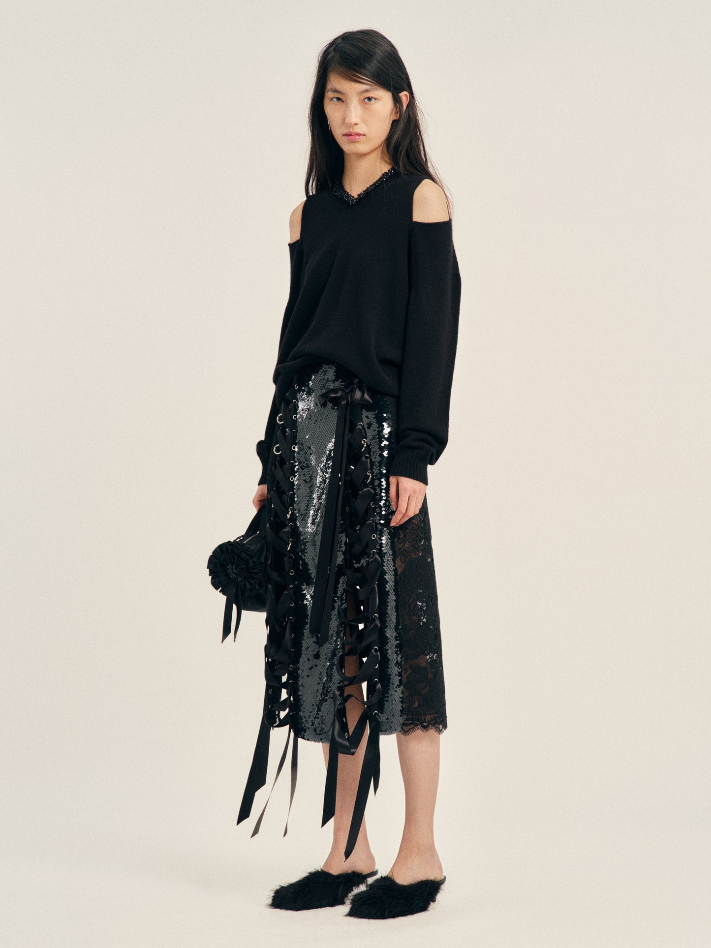 Embellished Relaxed Cashmere Slash V-Neck Jumper