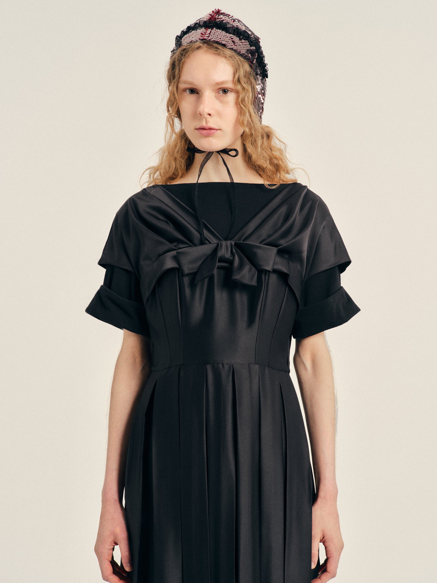 Frill Bonnet