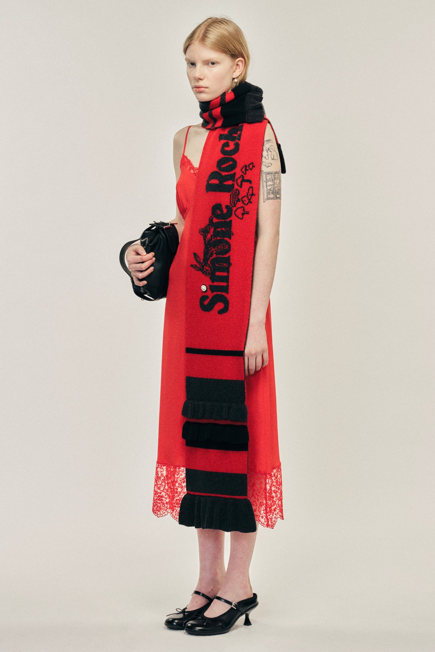 Ruffle Graphic Logo Knit Scarf