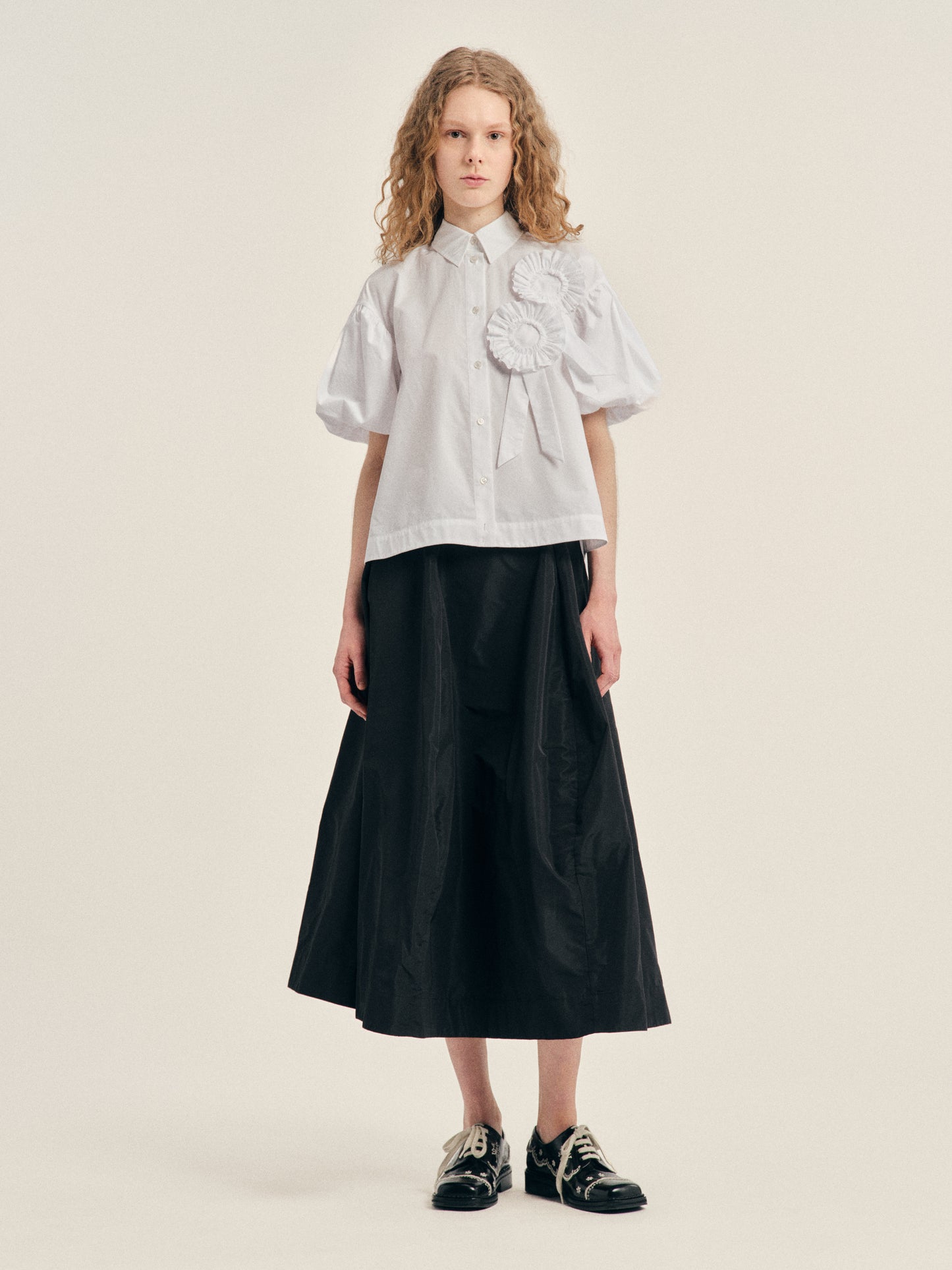 Cropped Ribbon Rosette Puff Sleeve Shirt