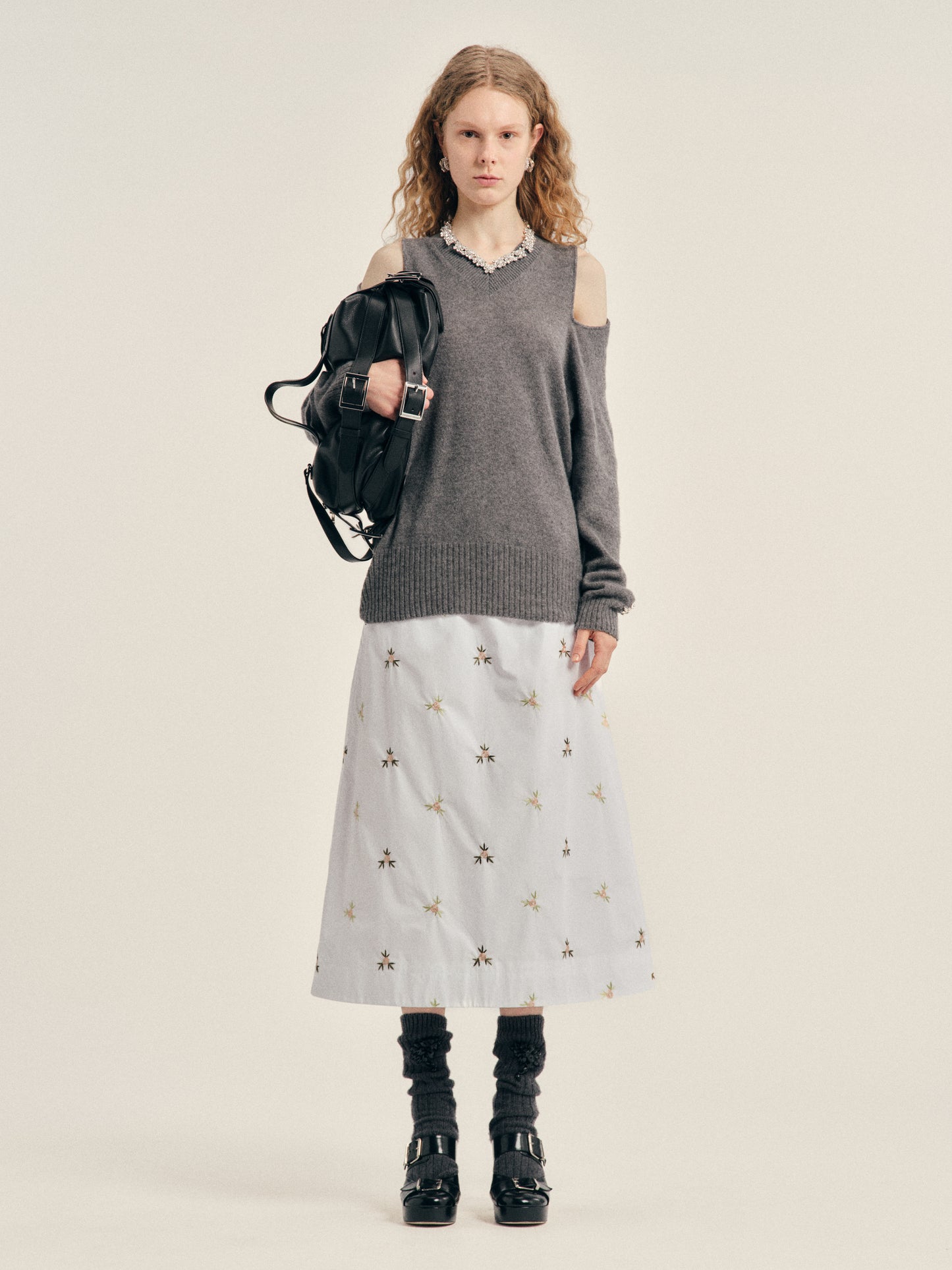 Embellished Relaxed Cashmere Slash V-Neck Jumper