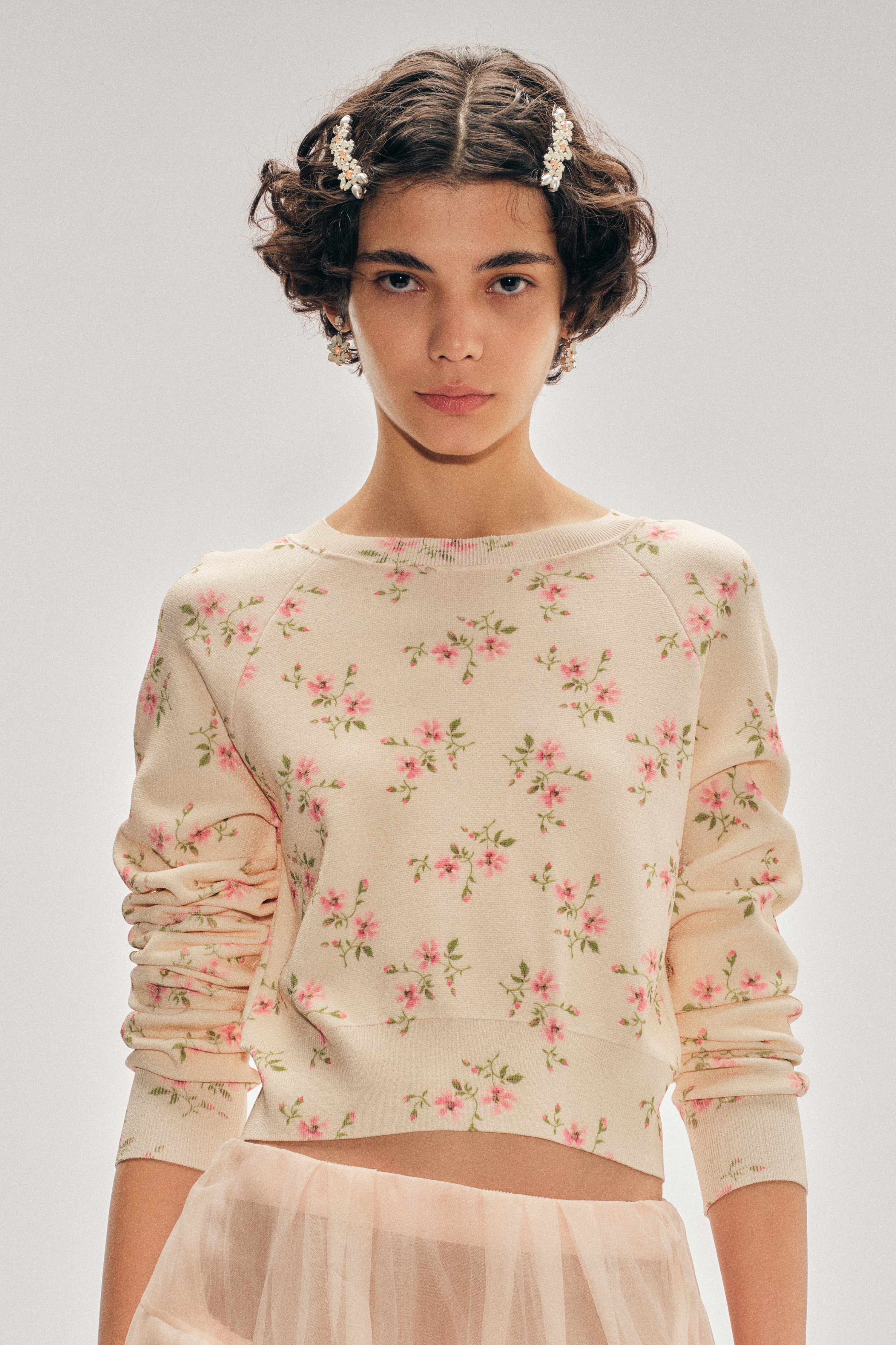 simonerocha トップス　トレーナー　XS Simone Rocha Embellished Cashmere Sweater | Saks Fifth Avenue