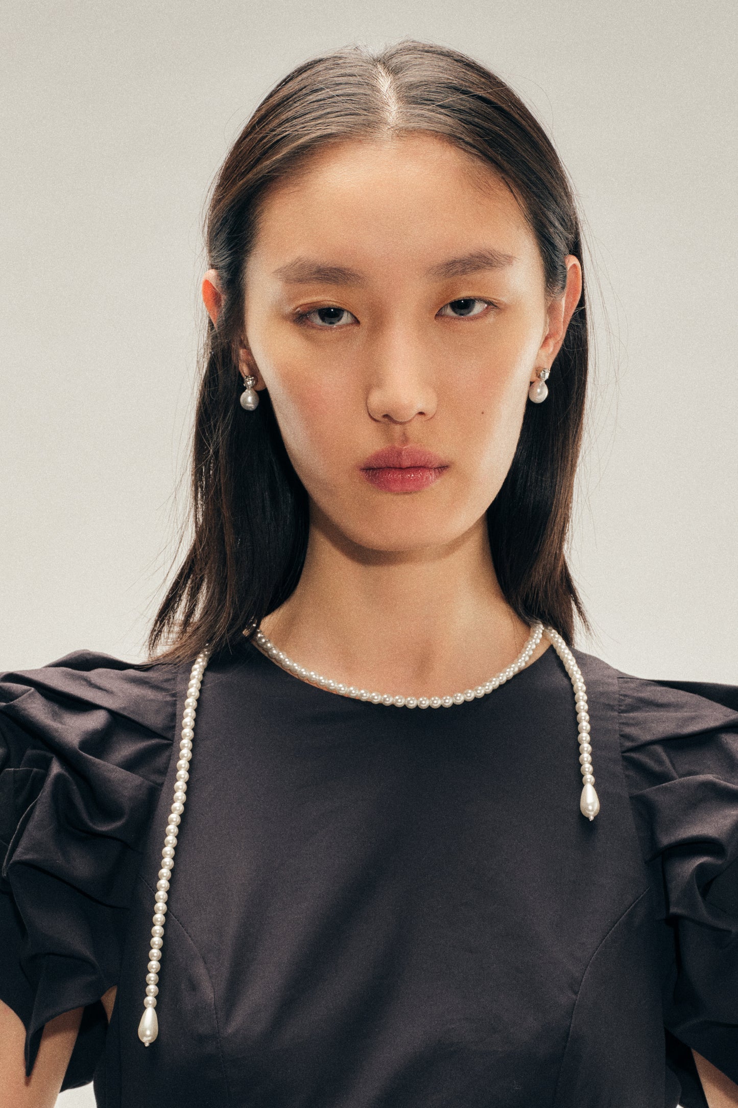 Fragment Pearl Carabiner Necklace