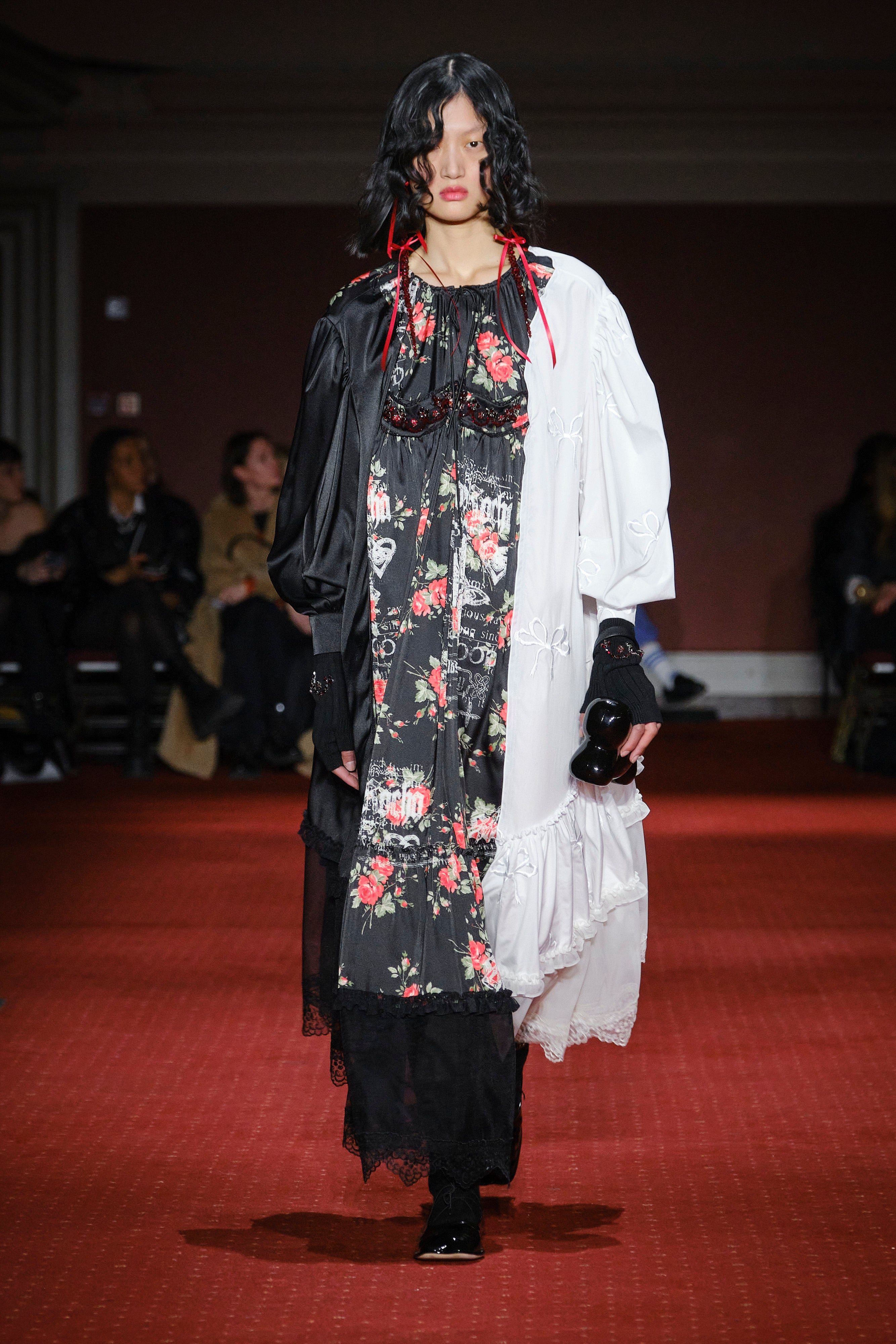 Autumn Winter 2023 – Simone Rocha US