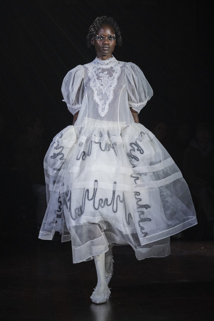 Autumn/Winter 2022 Collection – Simone Rocha US Autumn/Winter 2022 Collection – Simone Rocha US