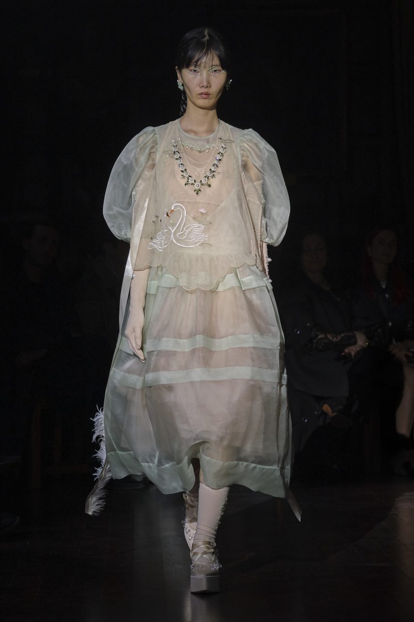 Autumn/Winter 2022 Collection – Simone Rocha US