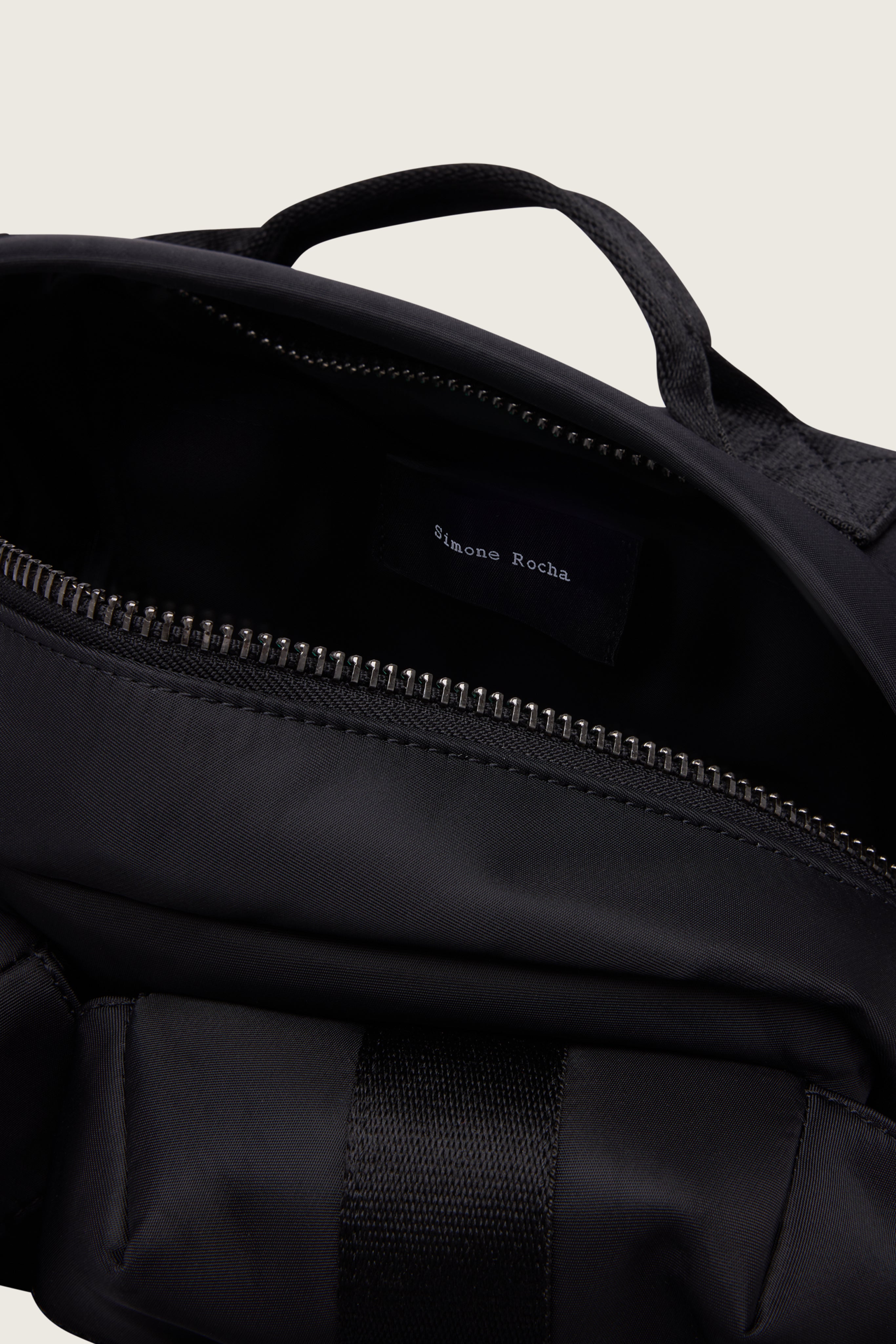 VIVIモデル せいら Beaded Classic Bow Crossbody Bag Beaded Classic Bow Crossbody Bag – Simone Rocha US