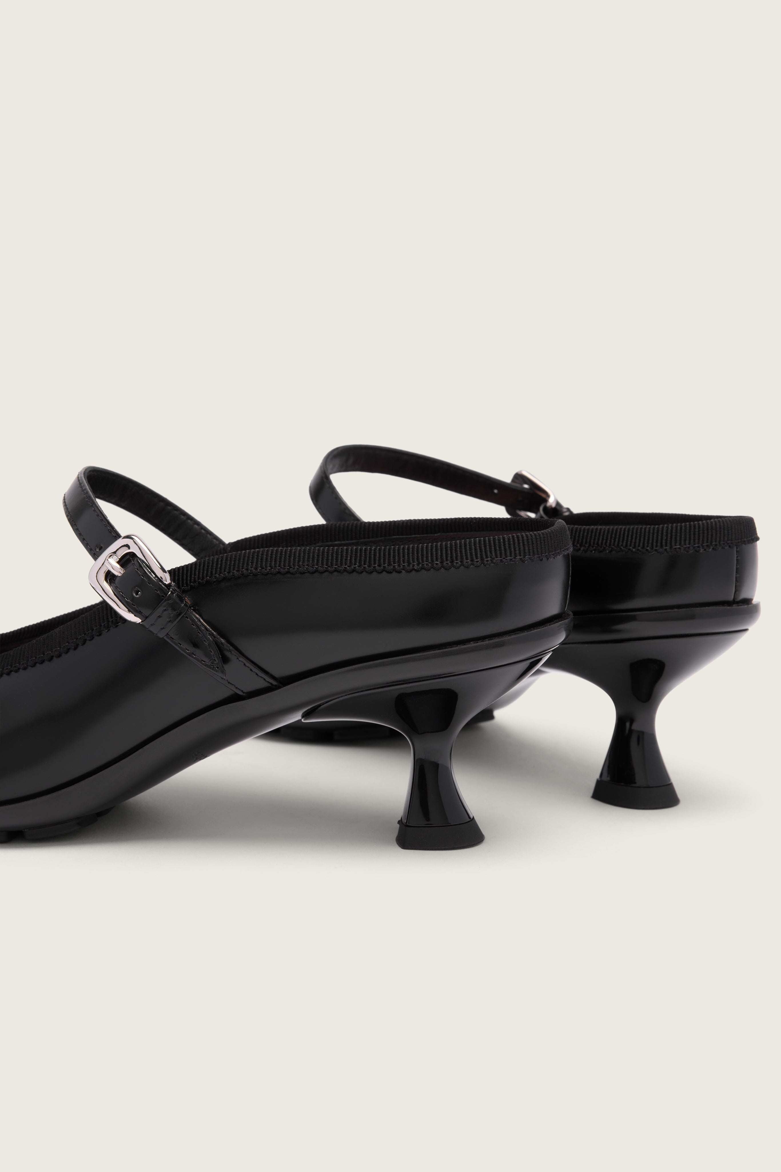 サンダル・ミュール Simone Rocha Grip Mule - Simone Rocha - Synthetic - Black Grip Mule Heel – Simone Rocha US