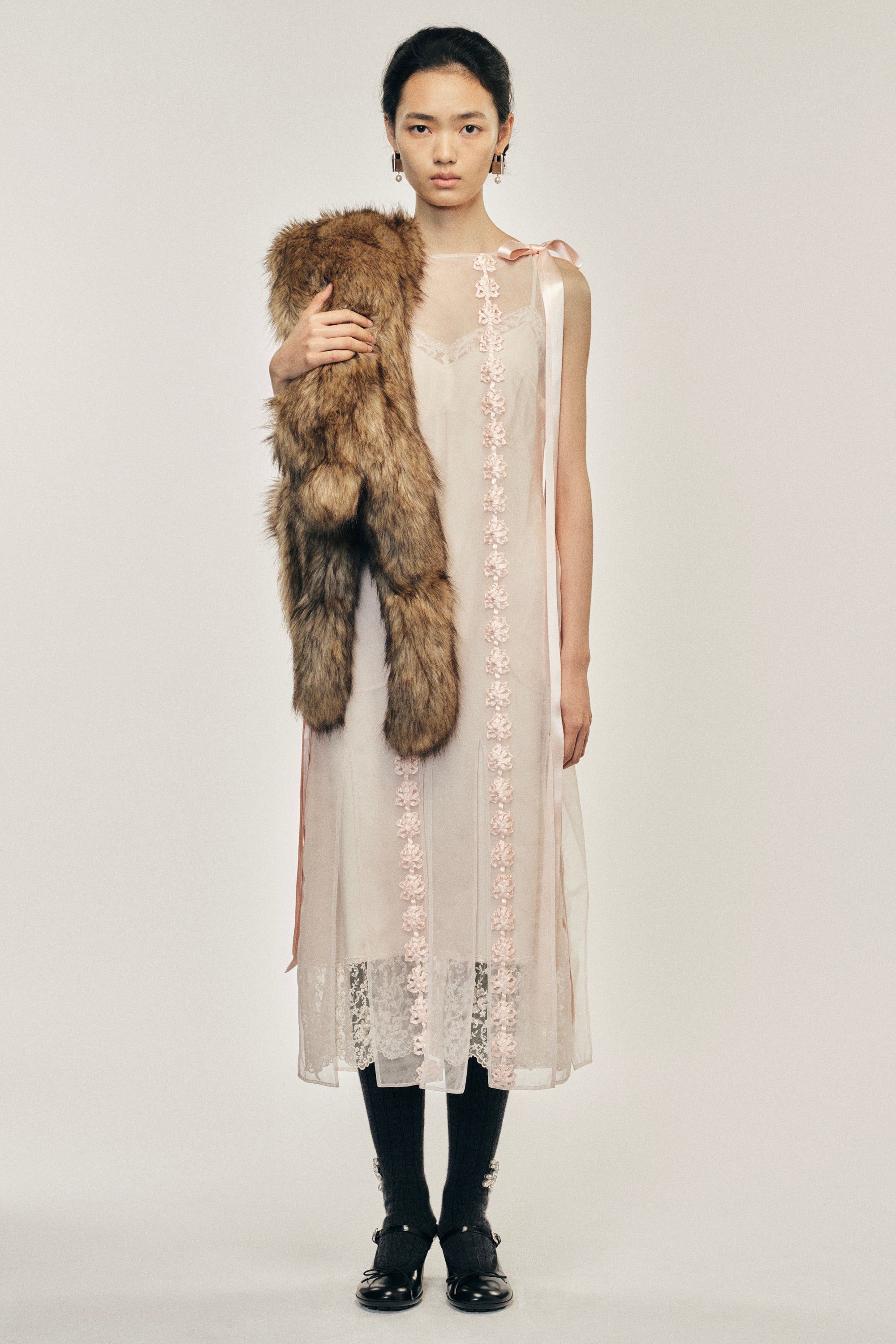 〓Simone Rocha〓pink×red flower刺繍チュール ドレス Simone Rocha] Pink x red flower embroidered tulle dress | eBay