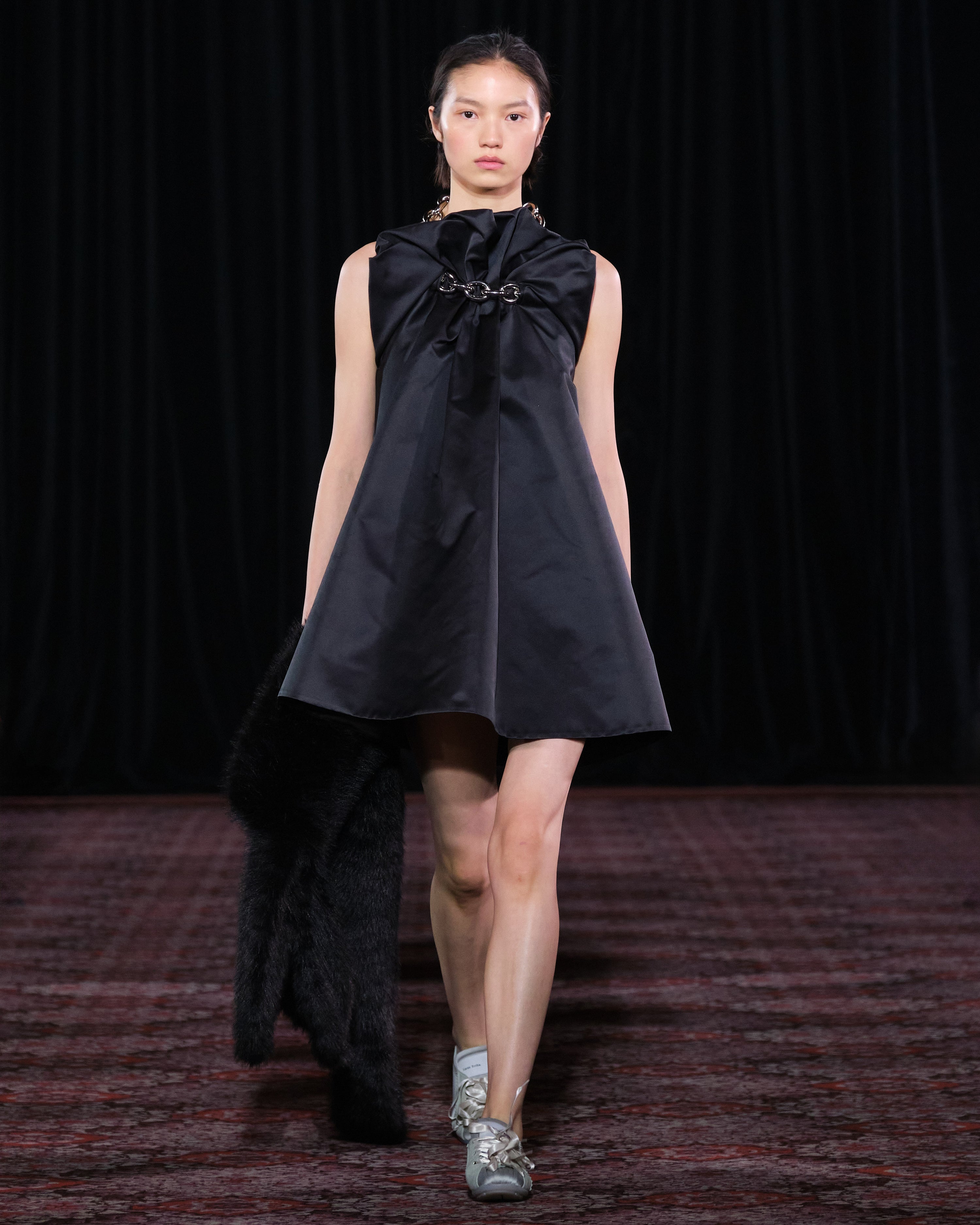 Autumn/Winter 2025 Collection Simone Rocha US Autumn/Winter 2025 Collection Simone Rocha US