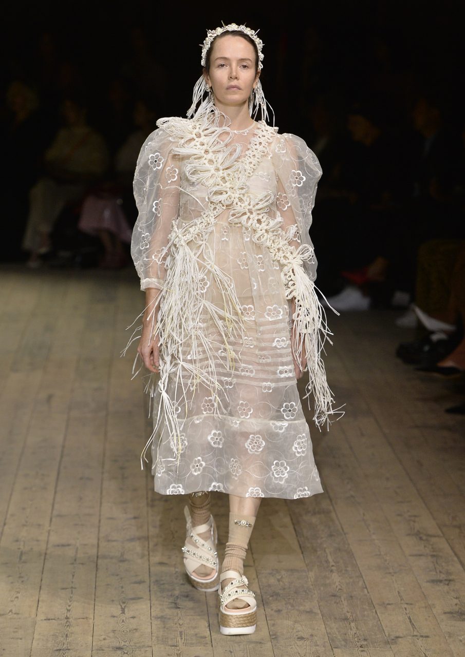 Simone Rocha 2023年春夏コレクション | ロンドン | 画像48枚